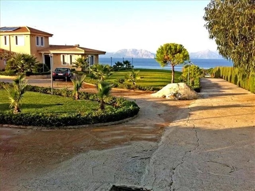 Einzigartiges Anwesen mit einem Grundstück von 12 Hektar und privatem Zugang zum Strand