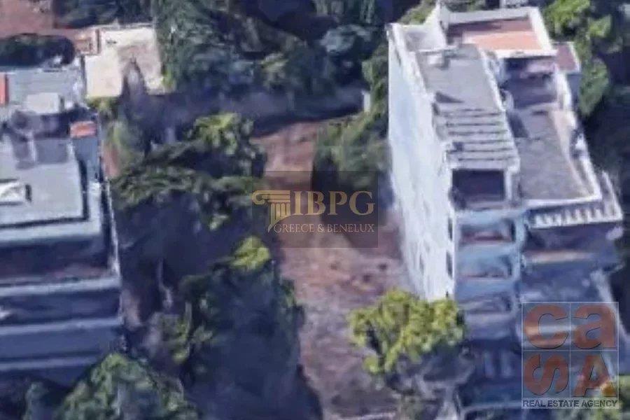 We offer a Plot of land 645 sq.m in Glyfada at the price of €3.500.000