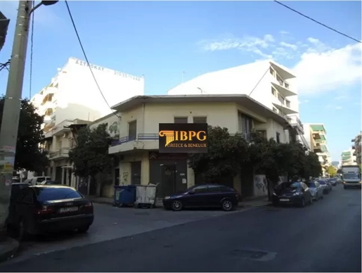 Building of 460sq.m for sale in Athens center / Votanikos-Gazi