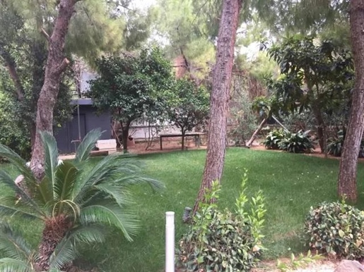 Luxury detached house in Glyfada, 700 sq m with a large garden and swimming pool.