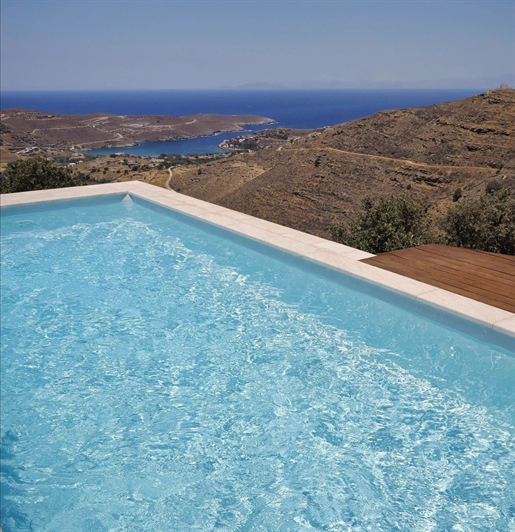 Villa de luxe avec vue mer panoramique à Kéa.
