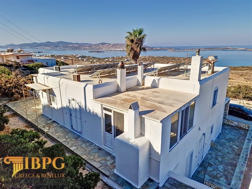 Impressionnante Villa à Paros avec un terrain de 42 000 m² et une vue mer panoramique !