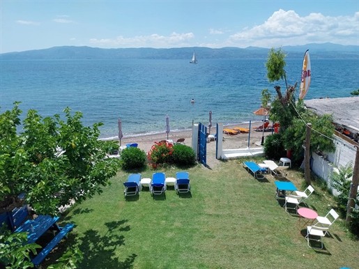 Building for sale in Evia / Amarynthos in front of the beach