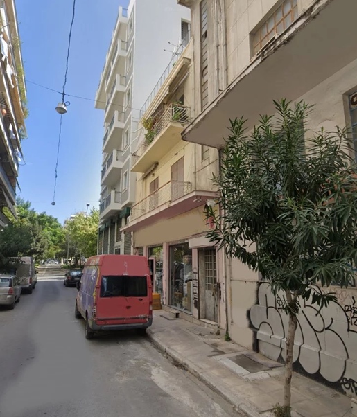 2 Bâtiments de 700 m² à Athènes.