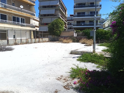 For sale a plot of 410 sq.m. In Glyfada. 5 minutes from the beach. 700 meters from Elliniko metro st