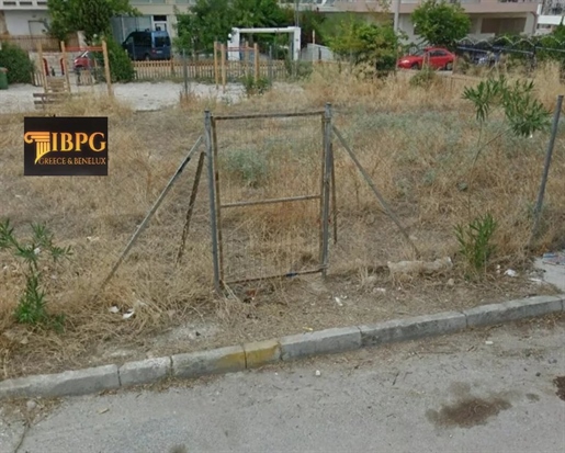 For sale a plot of 217 sq.m. In Alimos. 20 minutes from the Stavros Niarchos Foundation. 10 minutes