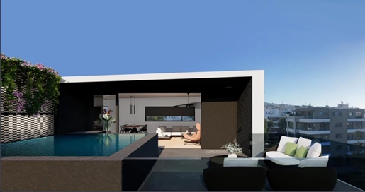 Appartement penthouse en duplex à vendre à Kato Voula avec piscine privée
