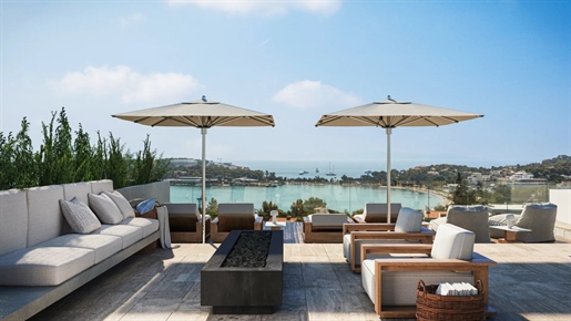 Μasterpiece penthouse for sale in the Athens Riviera