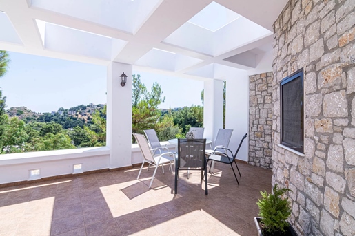 Magnifique villa à vendre sur l’île de Rhodes / région de Koskinou