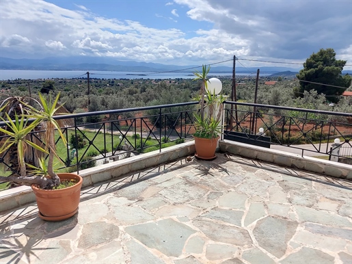 Huis met prachtig uitzicht op zee in de regio Eretria, het eiland Evia.