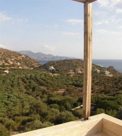 Βίλα στο Βαθύ, Άγιος Νικόλαος, Κρήτη