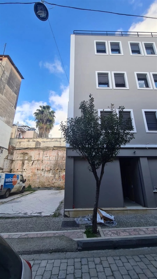 Building 240sq.m. With plot of land 102sq.m. For sale in Amaliada Ilias