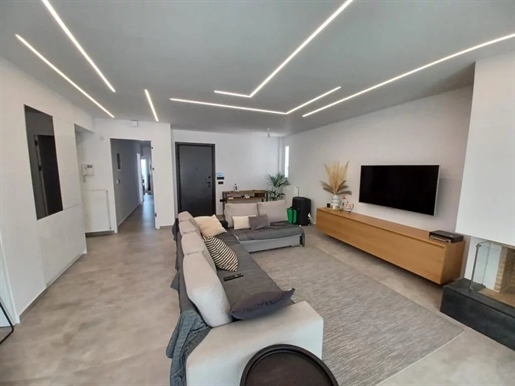 Penthouse apartment in Glyfada 125 sq.m.