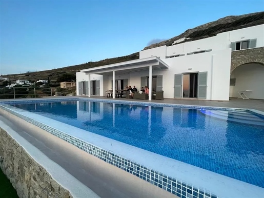 A Luxury Oasis in Paros: Furnished Villa on 5000 m²