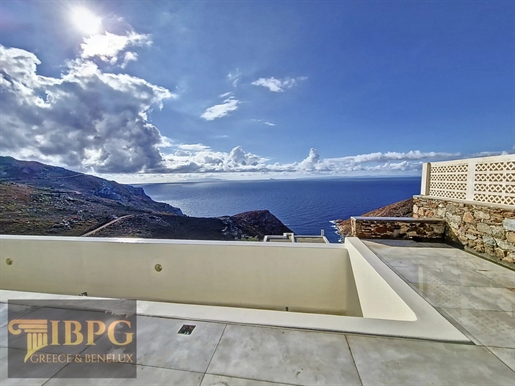 Villa à couper le souffle à vendre sur l’île de Syros avec piscine et vue magnifique sur la mer cri