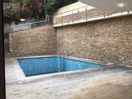 Maisonnette avec piscine à Kifissia 330 m².