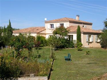 10' köydet 15' Gaillac, 20' Albi villa tyyliin Provencen 240 m² Sh, 5 huonetta maahan 