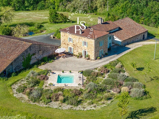 Stunning Stone House with Outbuildings and 9,5 hectares