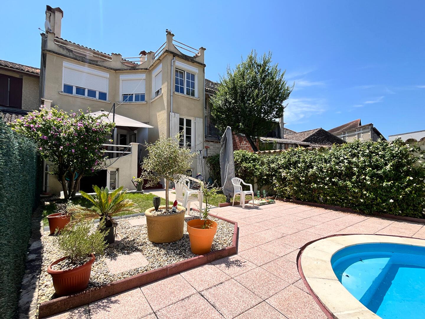 Impressive Family Home in Lauzun