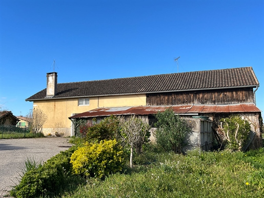 Old house to restore in Villeréal