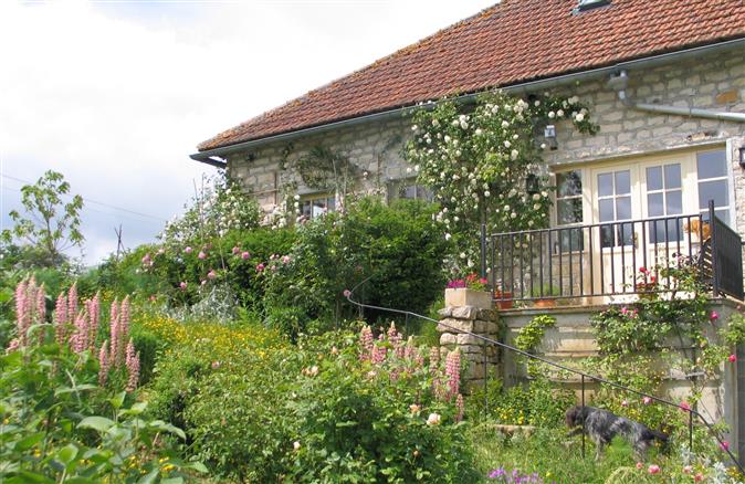 Uniek landhuis op rustige locatie in de Bourgogne.