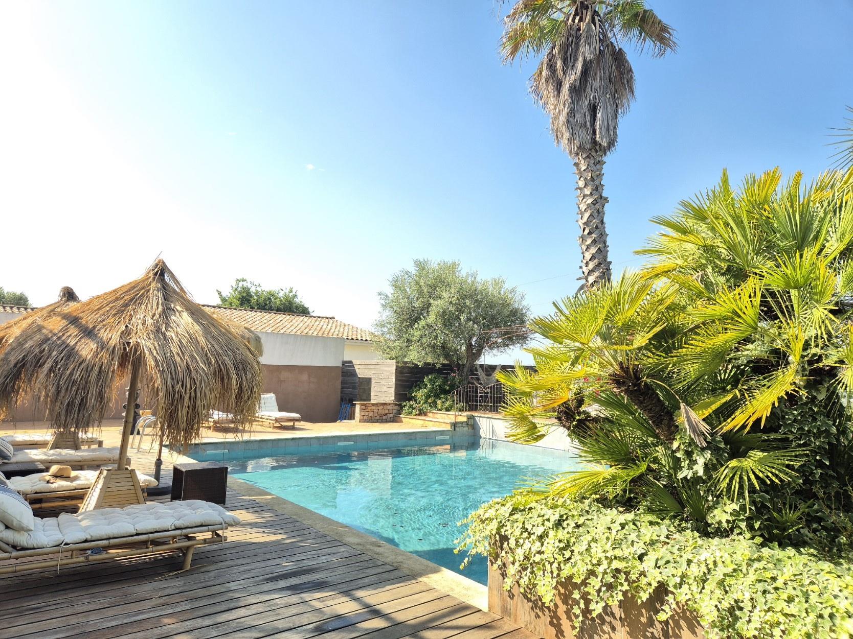 Exceptional Villa With Garden, Swimming Pool, Pool House And Outbuilding