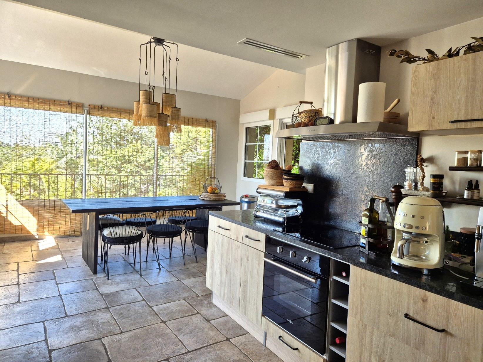 Exceptional Villa With Garden, Swimming Pool, Pool House And Outbuilding