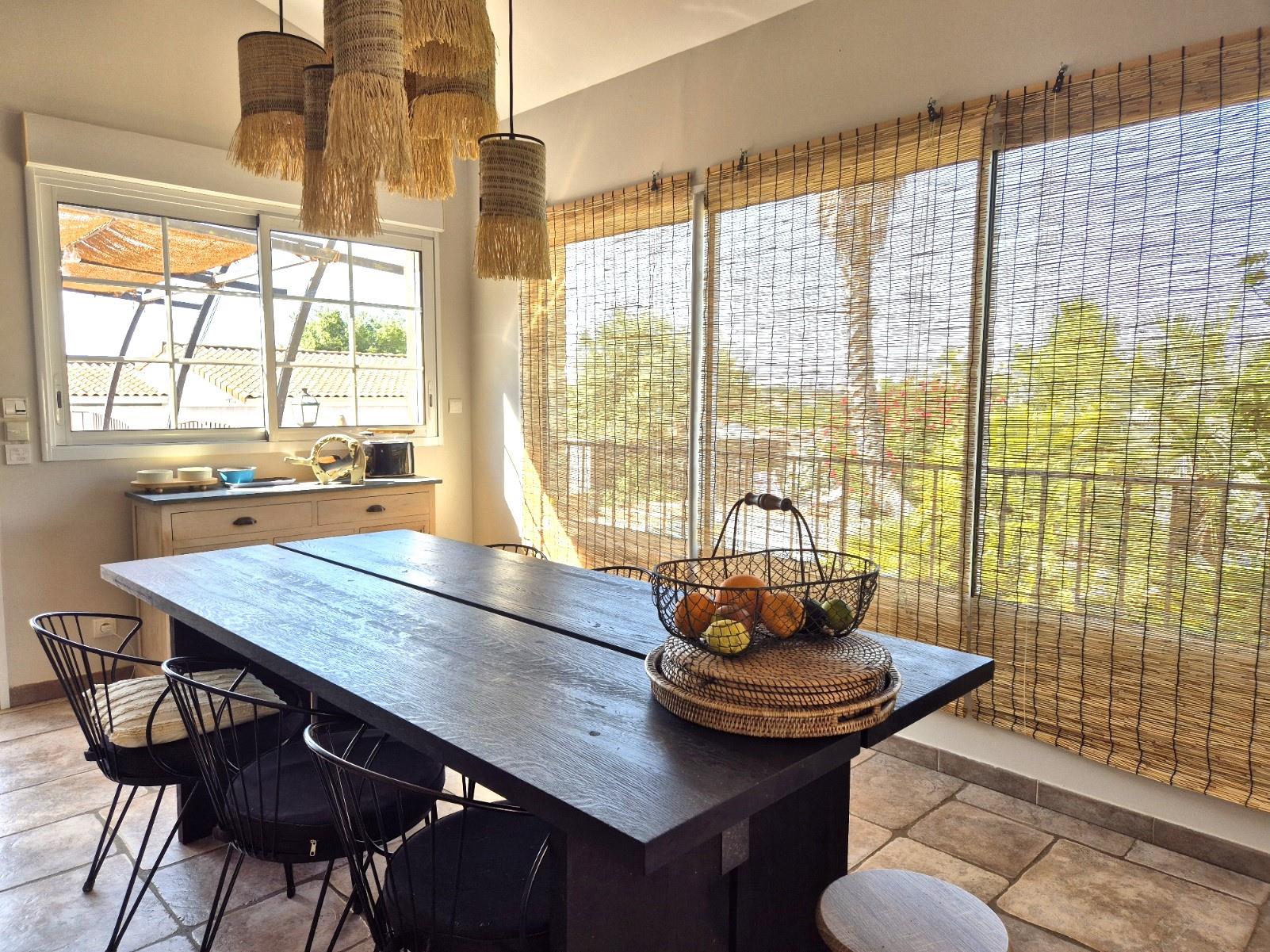 Exceptional Villa With Garden, Swimming Pool, Pool House And Outbuilding