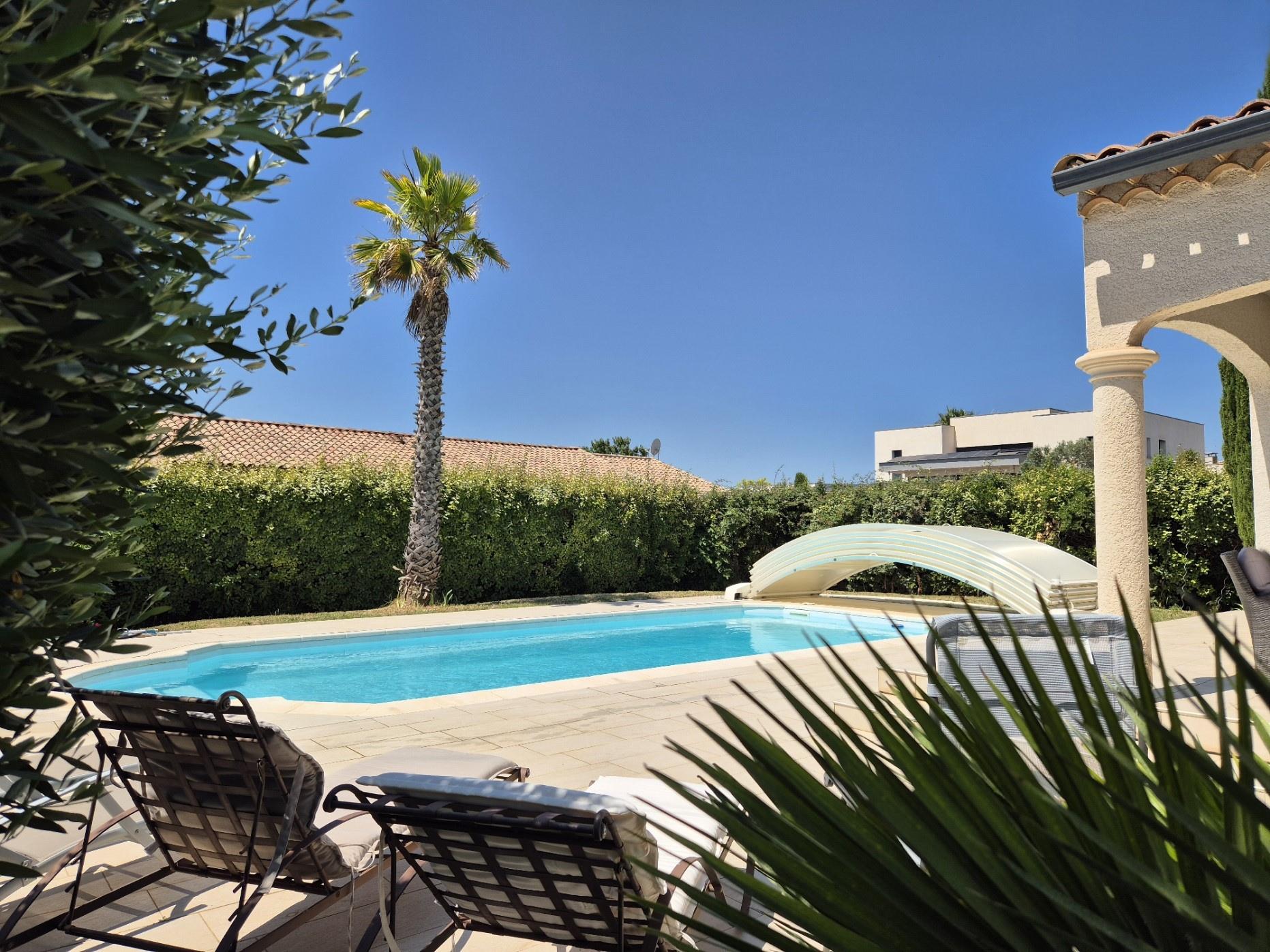 Superb Villa With Garage, Garden And Pool