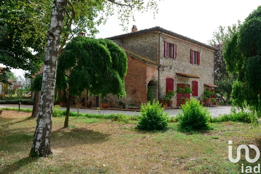 Sale Detached house / Villa 484 m² - 4 rooms - Marciano della Chiana