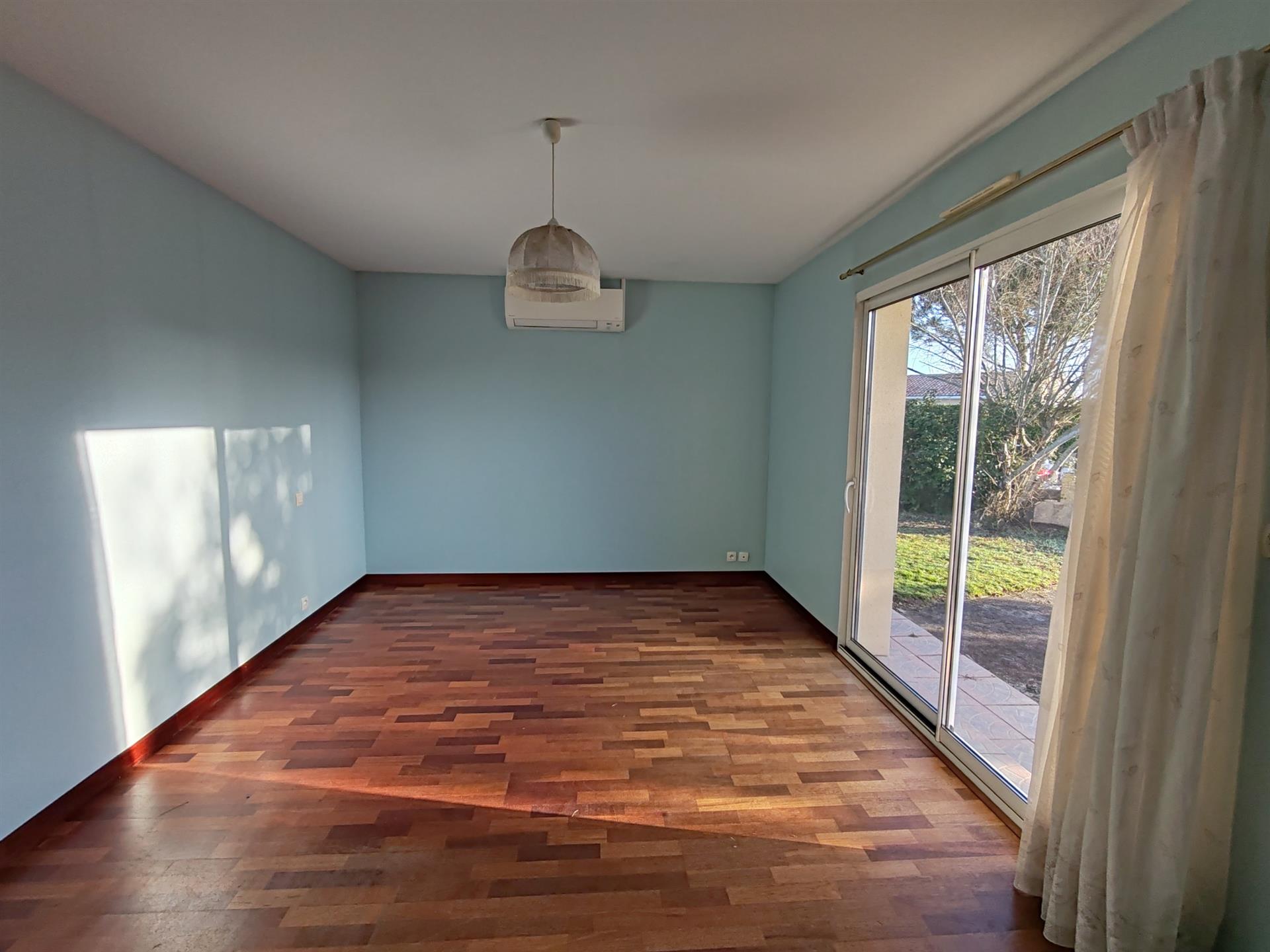 Compra: Vivenda (40200)