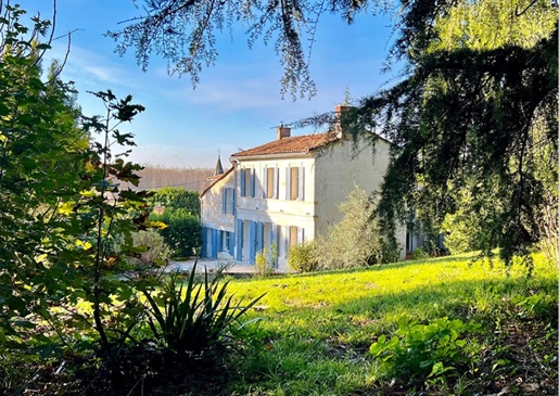 Zu verkaufen Libourne: Charmantes Haus mit Charakter in einer grünen Umgebung