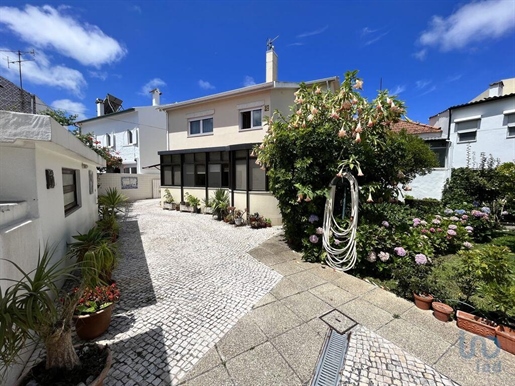 House with 4 Rooms in Aveiro with 231,00 m²