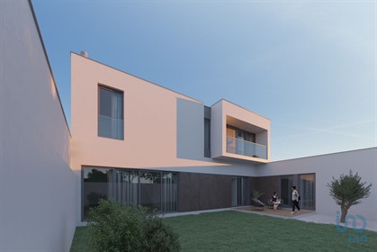 Casa / Villa T4 em Aveiro de 180,00 m²