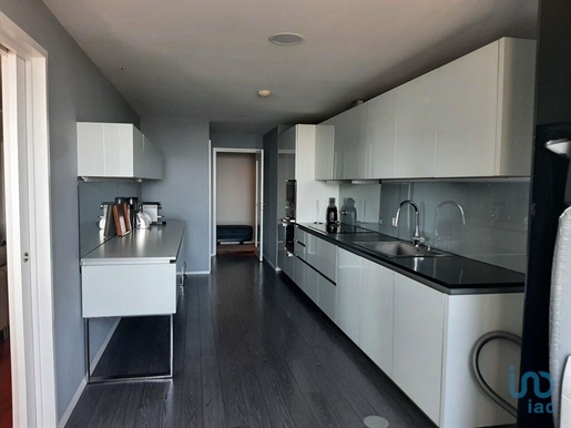 Apartamento T5 em Porto de 271,00 m²