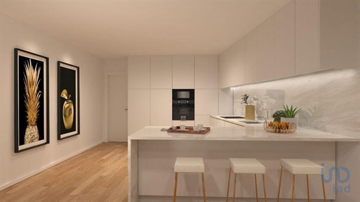 Huis met 3 Kamers in Aveiro met 129,00 m²
