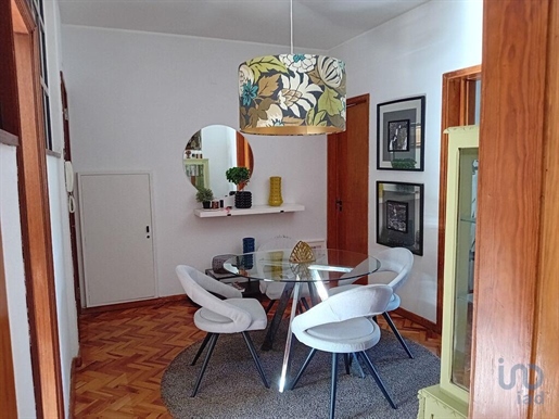 Appartement T3 à Porto de 86,00 m²