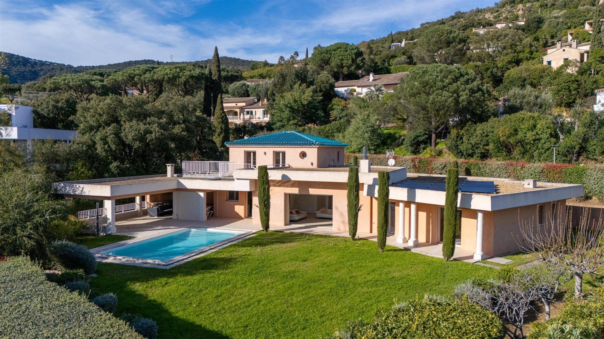 Maison à vendre, 300m², Cavalaire-sur-Mer