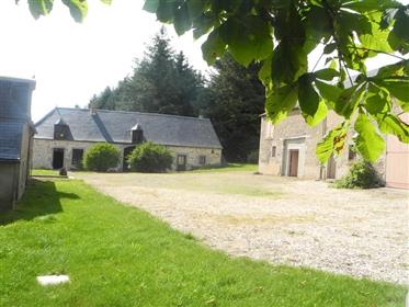 Château | Ouroux-en-Morvan (58230) - 13 pièces - 500 m²