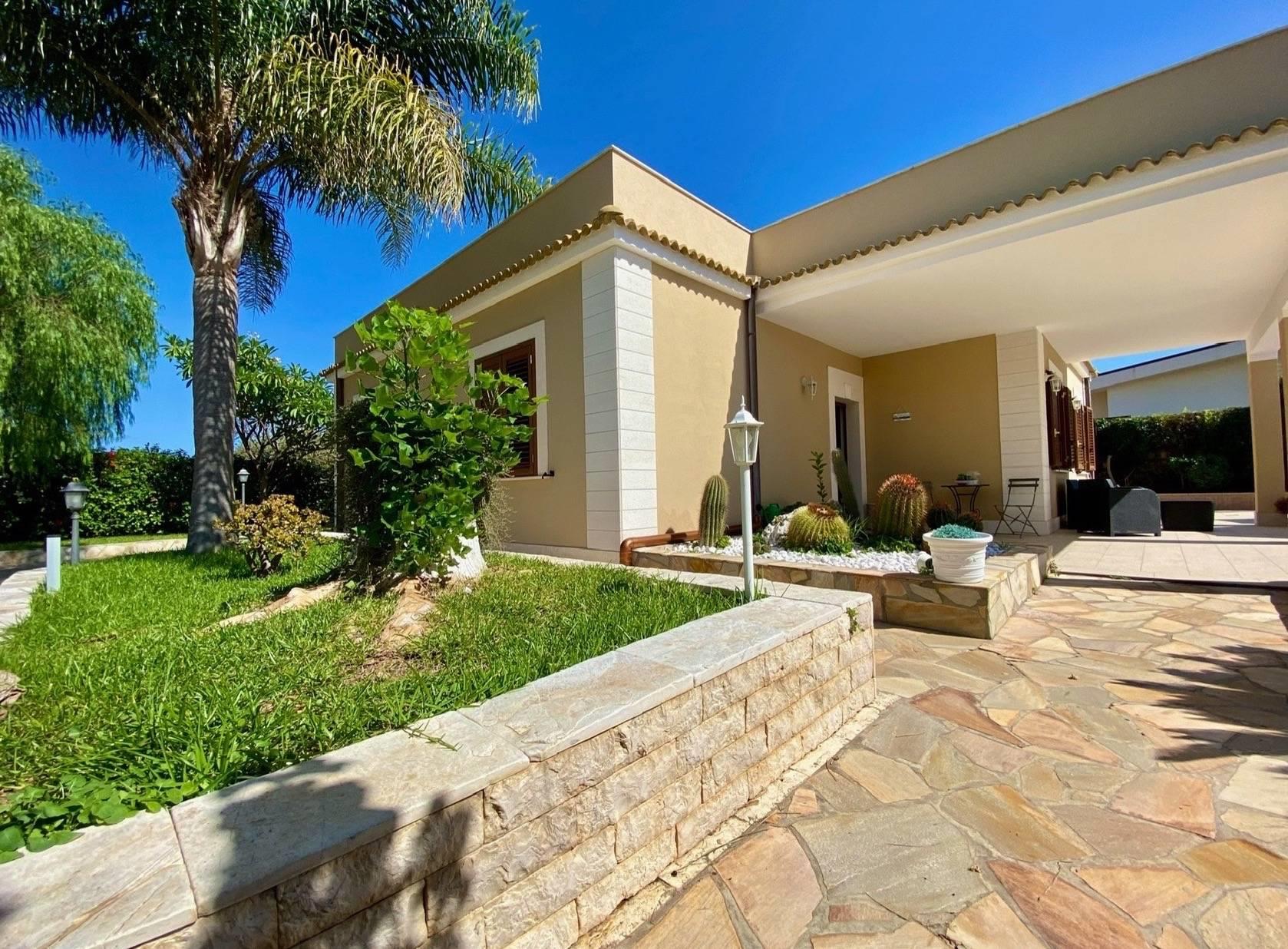 Purchase: House (96100)