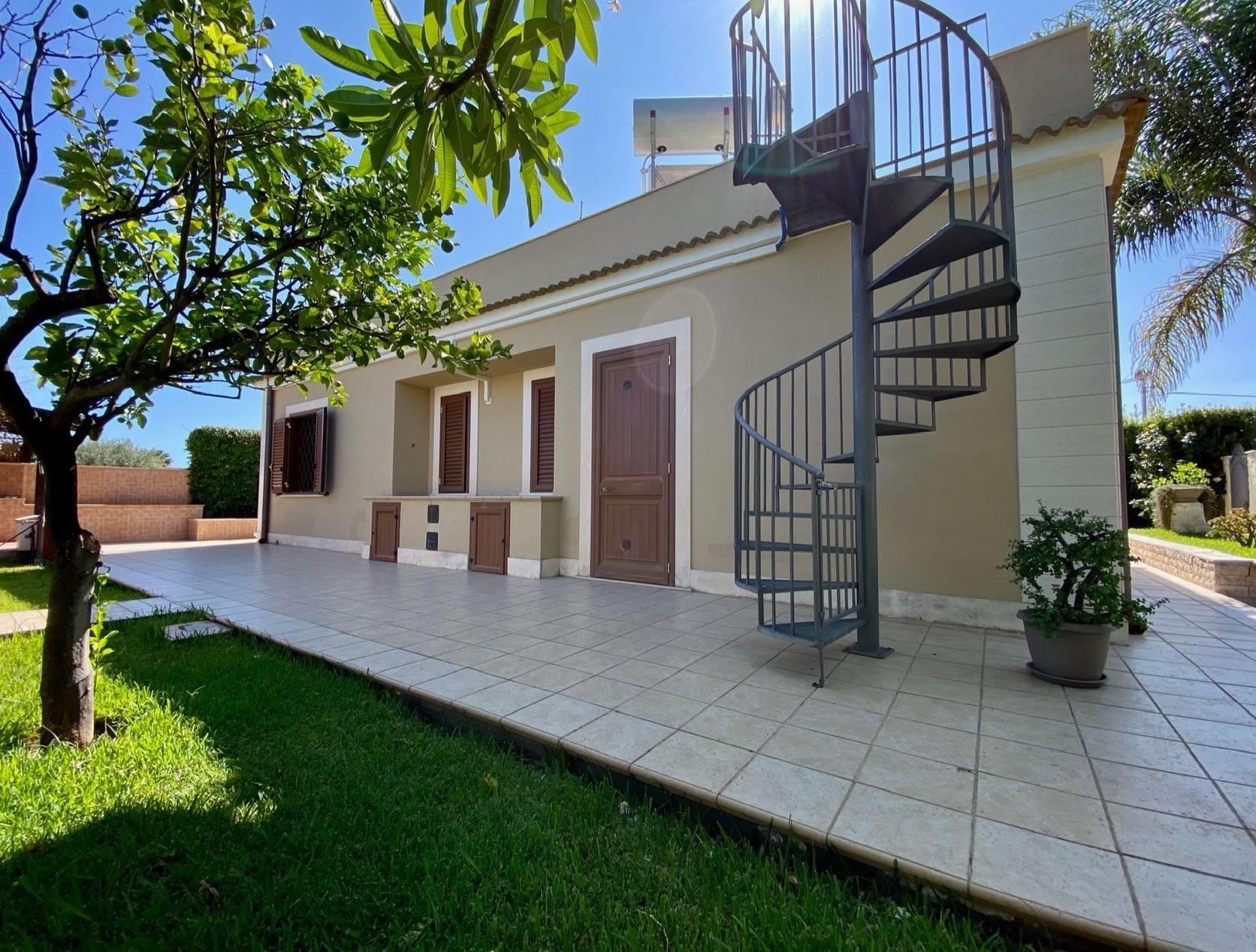 Purchase: House (96100)