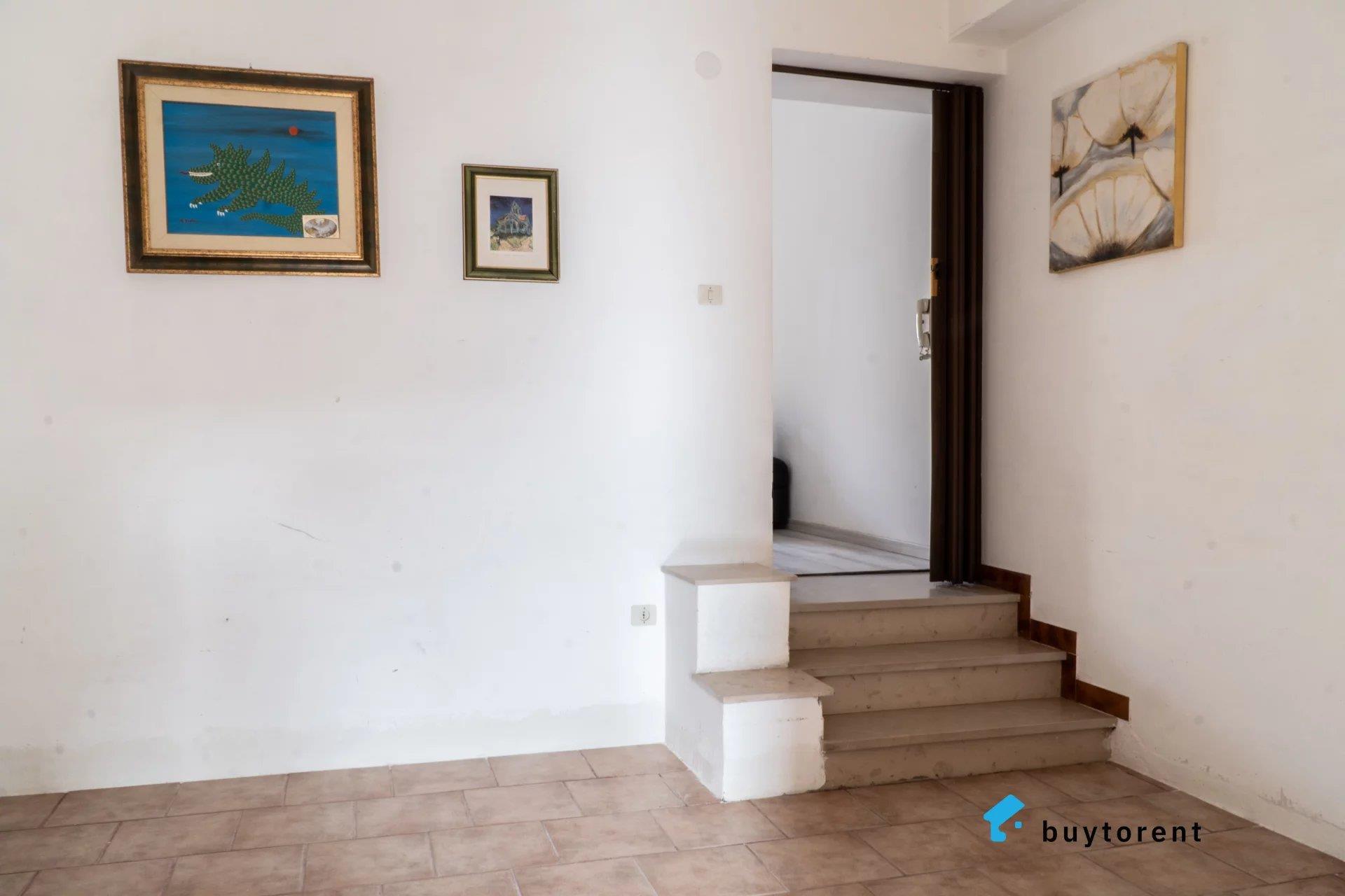 Two-room apartment to renovate in Bosa, Oristano