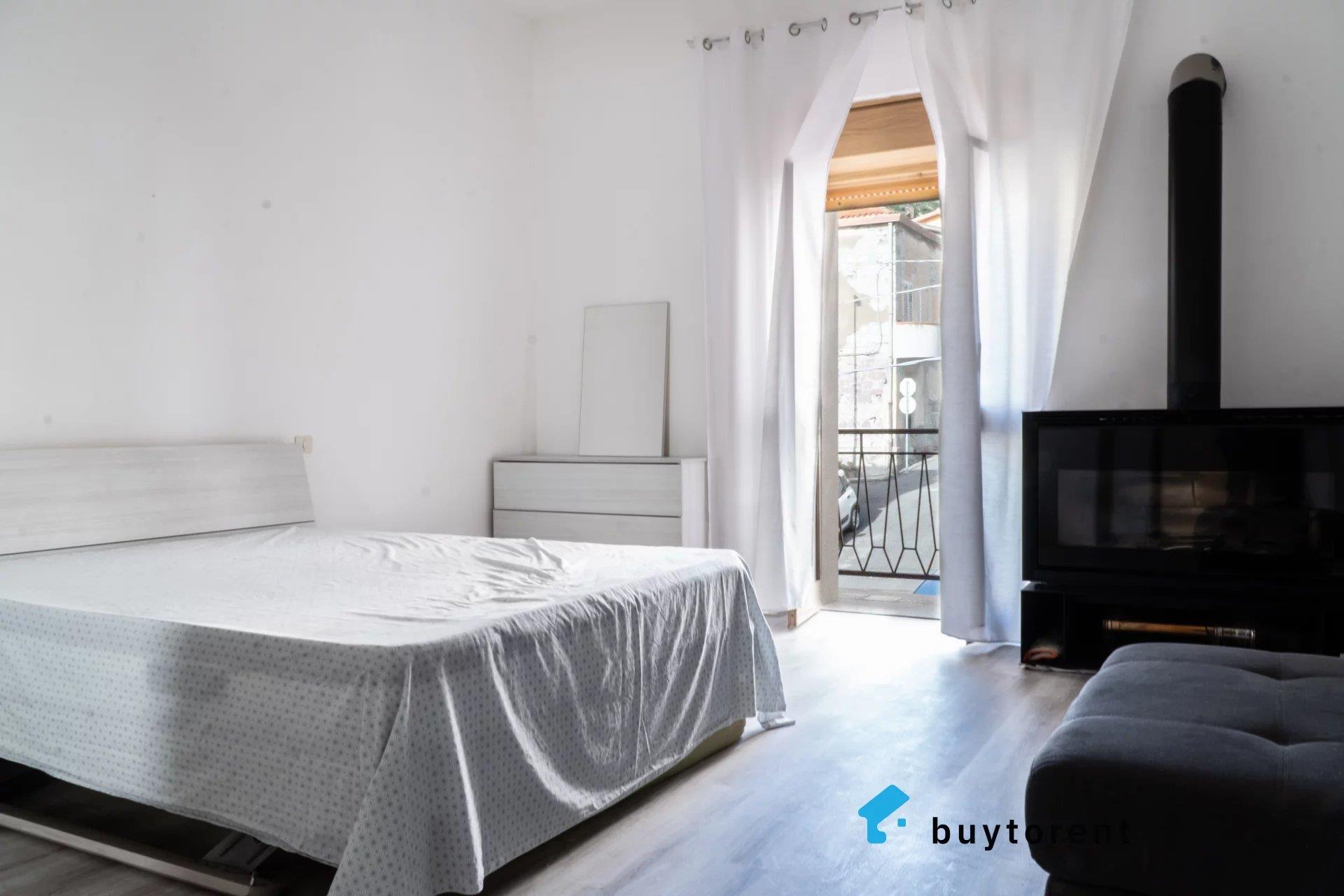 Two-room apartment to renovate in Bosa, Oristano