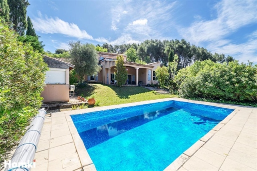 Architect-designed villa - 205 m² - 4 bedrooms - swimming pool - plot size 1029 m²