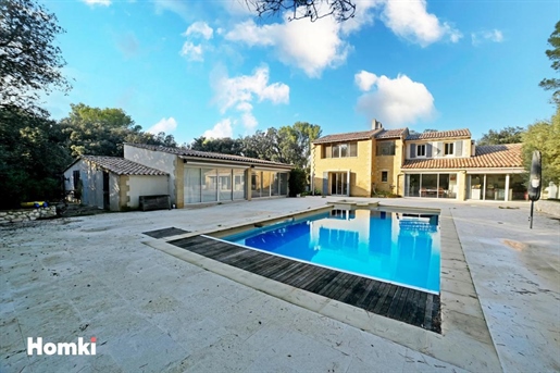 Villa T8 248m² - Une annexe - une dépendance - terrain 5000 m² - piscine