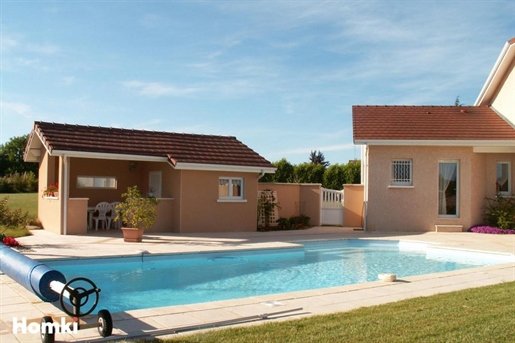 Villa 184m² - 4 chambres - terrain 2860m² - double garage - piscine