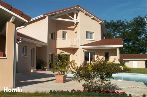 Villa 184m² - 4 chambres - terrain 2860m² - double garage - piscine