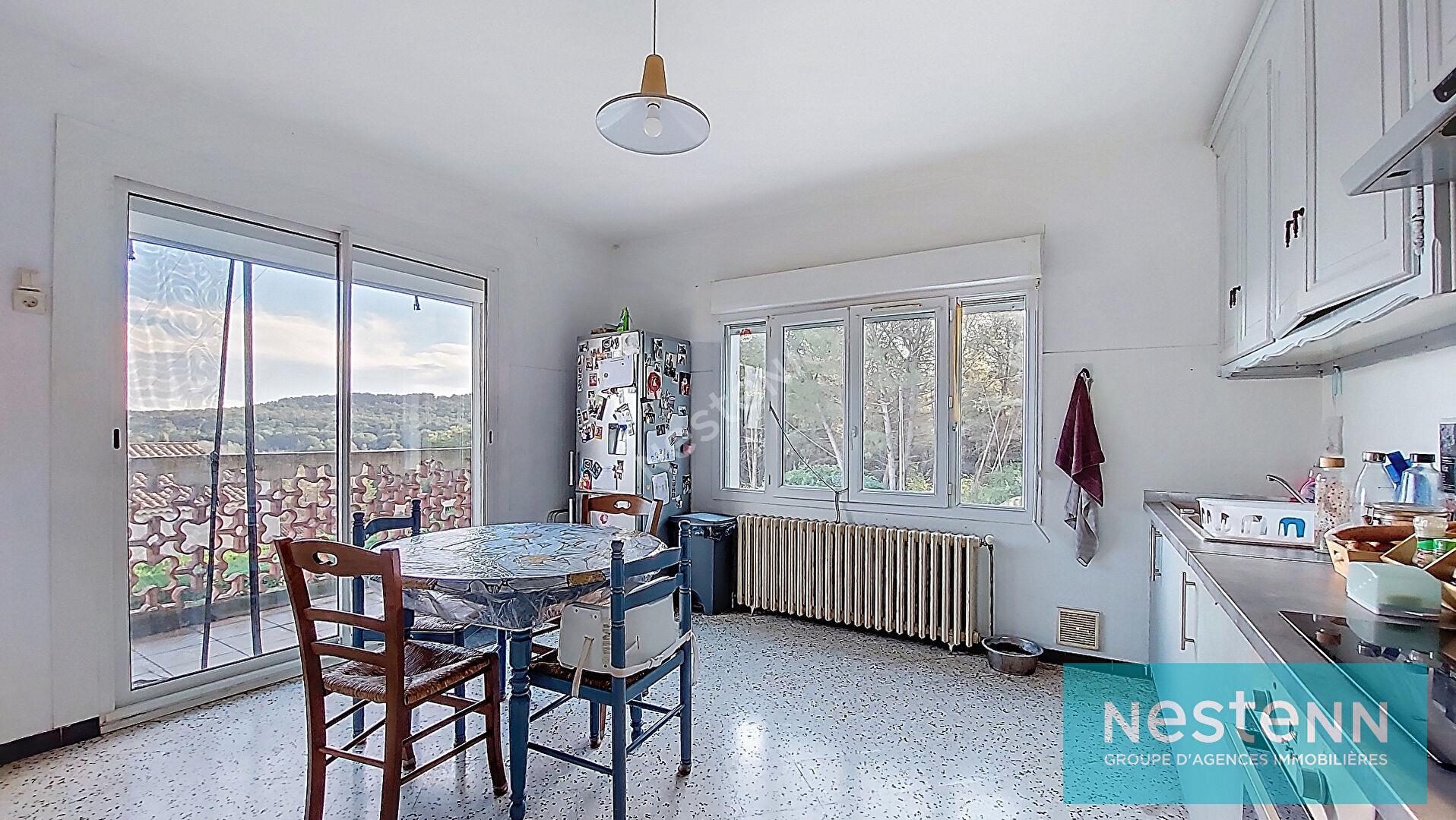 Maison à vendre, 290m², Saint-Mitre-les-Remparts