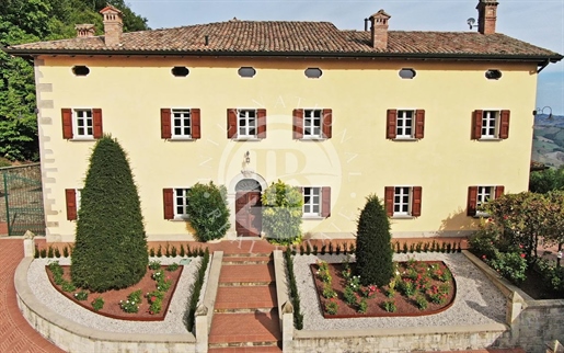 Charming Hamlet Nestled In The Heart Of The Tuscan-Emilian Apennines