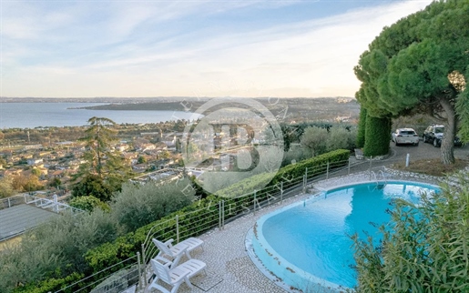 Magnifica Villa Con Piscina Vista Lago - Padenghe Sul Garda